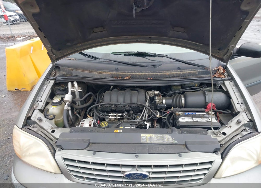 2001 FORD WINDSTAR LX VIN: 2FMZA51441BA82801