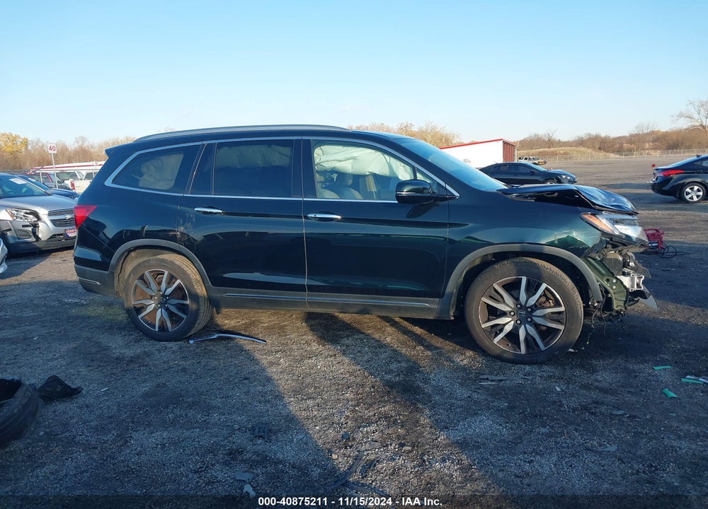 2020 HONDA PILOT AWD TOURING 7 PASSENGER VIN: 5FNYF6H60LB017951