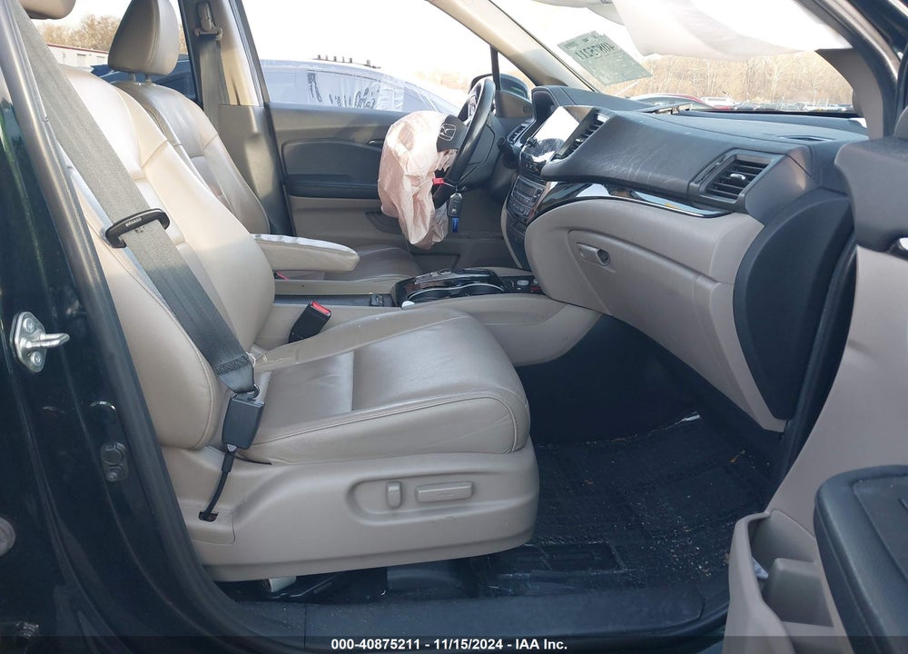 2020 HONDA PILOT AWD TOURING 7 PASSENGER VIN: 5FNYF6H60LB017951