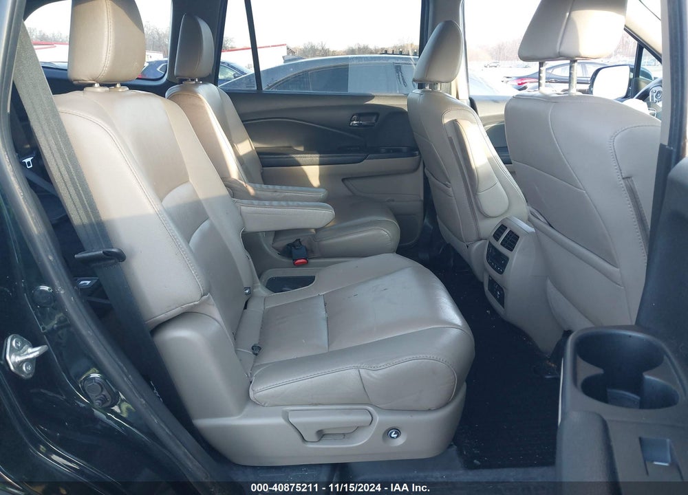 2020 HONDA PILOT AWD TOURING 7 PASSENGER VIN: 5FNYF6H60LB017951