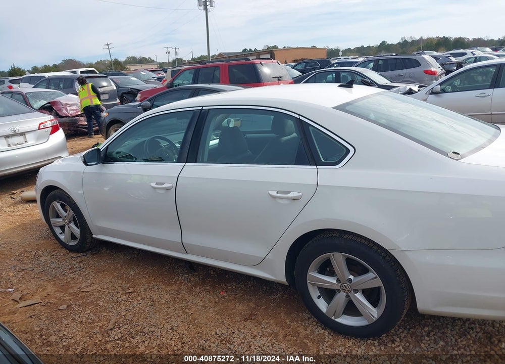 2013 VOLKSWAGEN PASSAT 2.0L TDI SE VIN: 1VWBN7A31DC073066