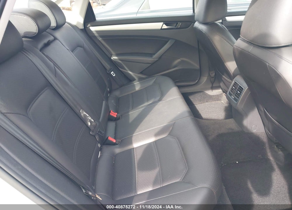 2013 VOLKSWAGEN PASSAT 2.0L TDI SE VIN: 1VWBN7A31DC073066