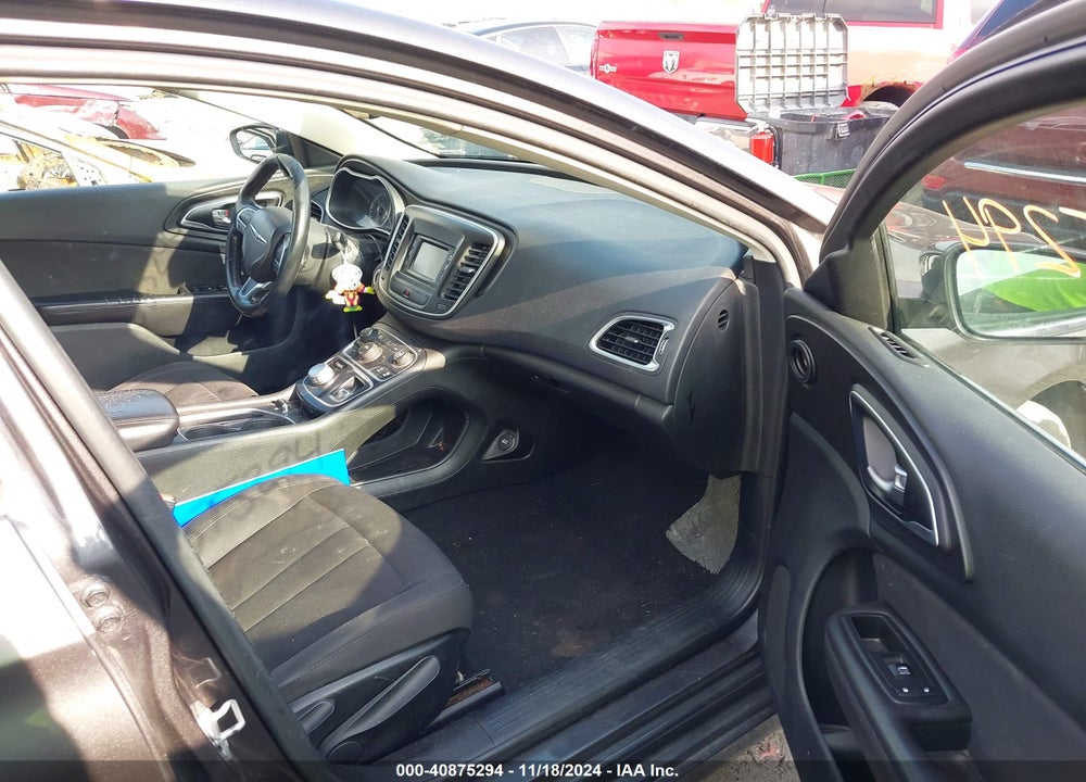 2015 CHRYSLER 200 LIMITED VIN: 1C3CCCAB1FN590294