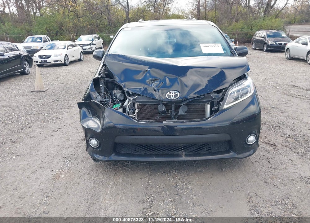 2016 TOYOTA SIENNA SE PREMIUM 8 PASSENGER VIN: 5TDXK3DC2GS737125
