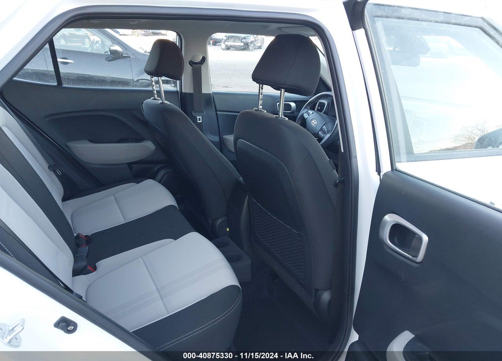 2023 HYUNDAI VENUE SEL VIN: KMHRC8A36PU276462