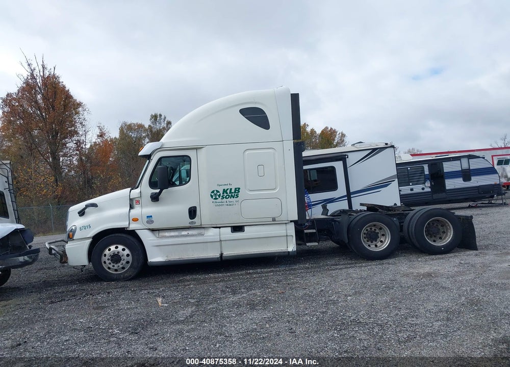 2016 FREIGHTLINER CASCADIA 125 VIN: 3AKJGLD55GSGZ8413