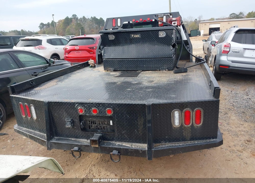 2018 RAM 3500 TRADESMAN  4X4 8' BOX VIN: 3C63RRGLXJG361215