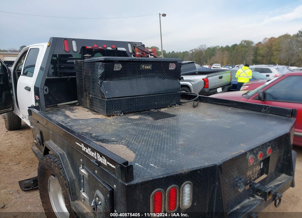 2018 RAM 3500 TRADESMAN  4X4 8' BOX VIN: 3C63RRGLXJG361215