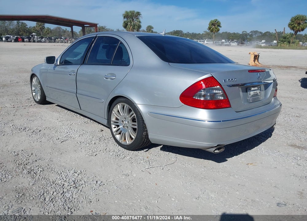 2007 MERCEDES-BENZ E 550 VIN: WDBUF72X17B030737