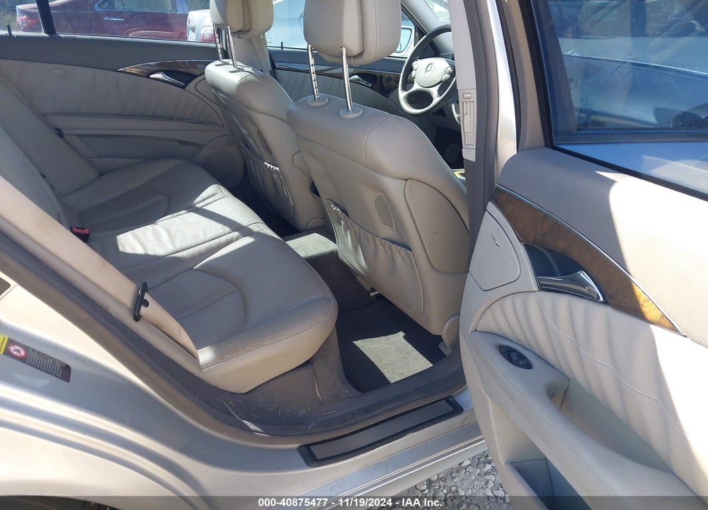 2007 MERCEDES-BENZ E 550 VIN: WDBUF72X17B030737