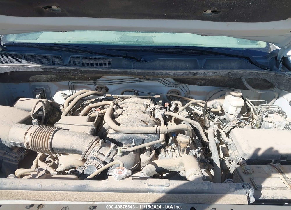 2018 TOYOTA TUNDRA SR5 5.7L V8 VIN: 5TFUW5F16JX766739