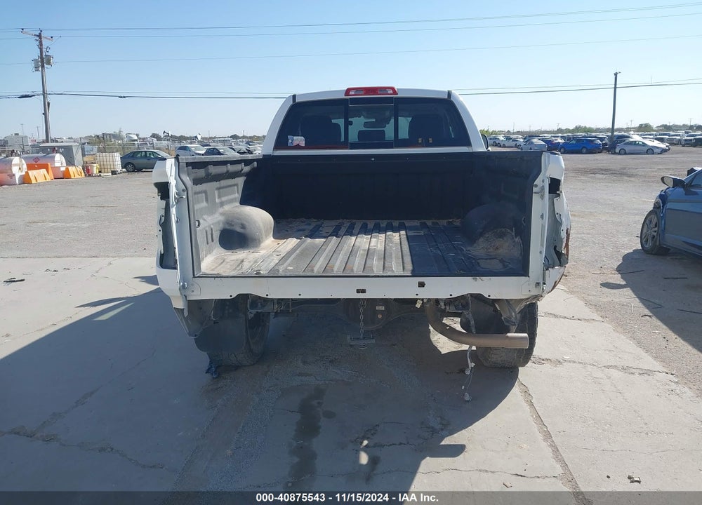 2018 TOYOTA TUNDRA SR5 5.7L V8 VIN: 5TFUW5F16JX766739