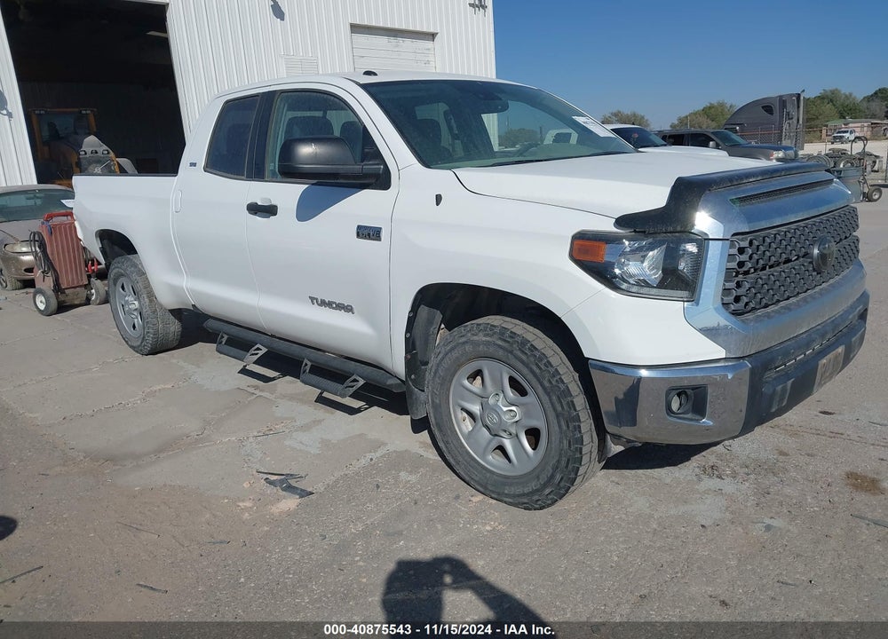 2018 TOYOTA TUNDRA SR5 5.7L V8 VIN: 5TFUW5F16JX766739