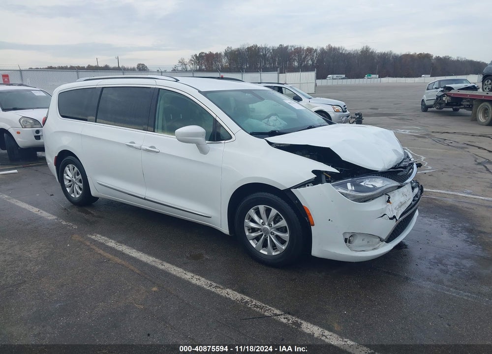 2019 CHRYSLER PACIFICA TOURING L VIN: 2C4RC1BG9KR625746
