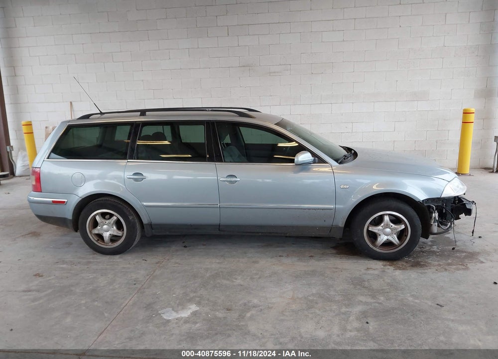 2003 VOLKSWAGEN PASSAT GL VIN: WVWND63B23E210911