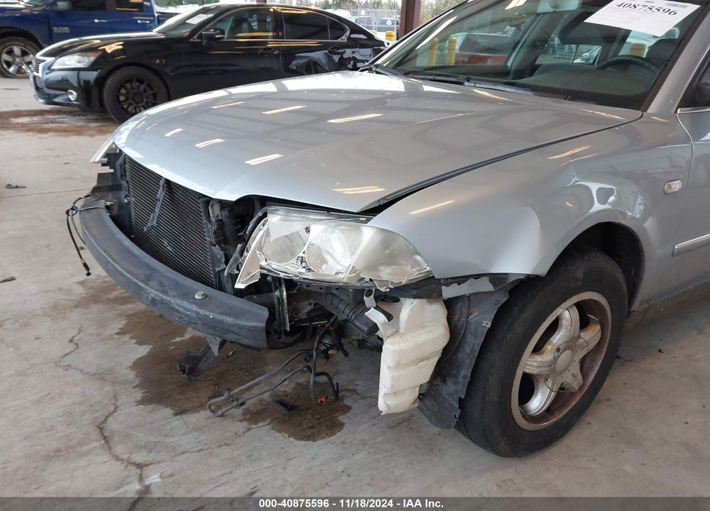 2003 VOLKSWAGEN PASSAT GL VIN: WVWND63B23E210911
