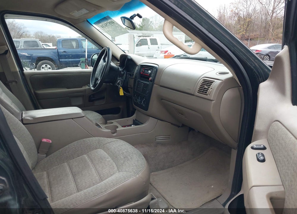 2002 FORD EXPLORER XLS VIN: 1FMZU72E82UA30285