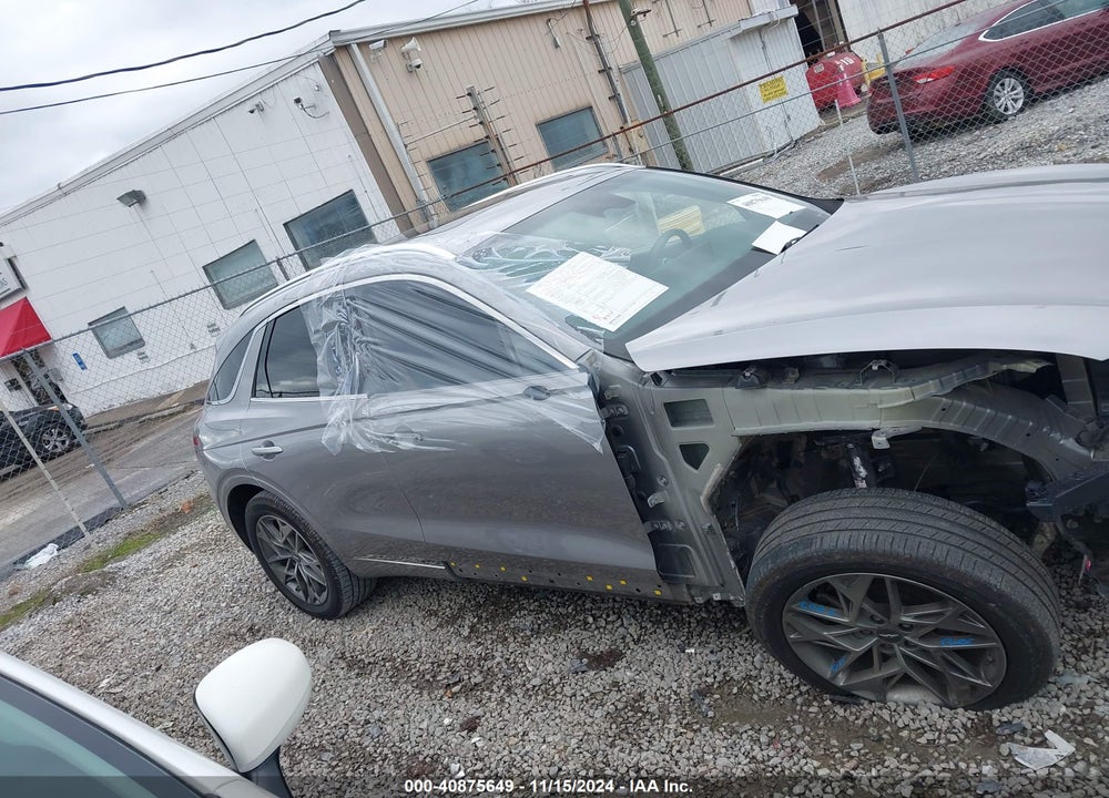 2022 GENESIS GV70 2.5T AWD VIN: KMUMADTB2NU047983