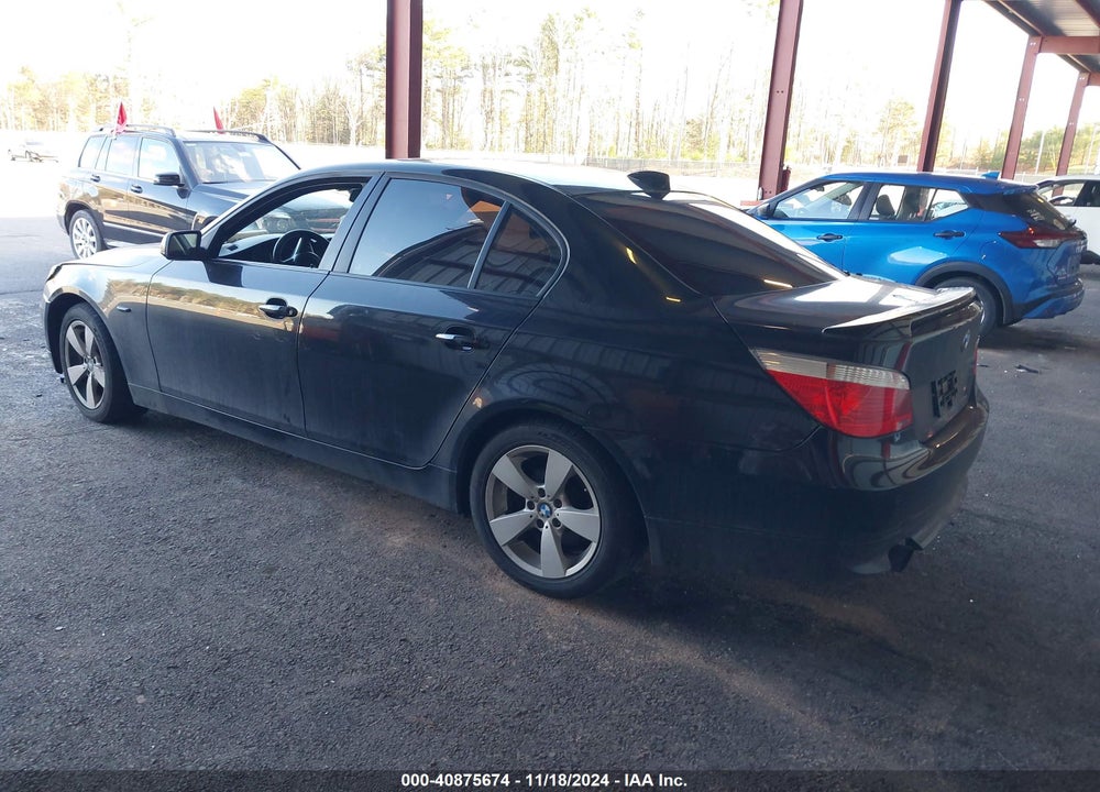 2007 BMW 530XI VIN: WBANF73547CC35157