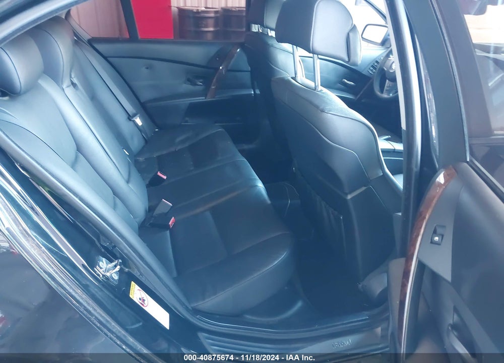 2007 BMW 530XI VIN: WBANF73547CC35157