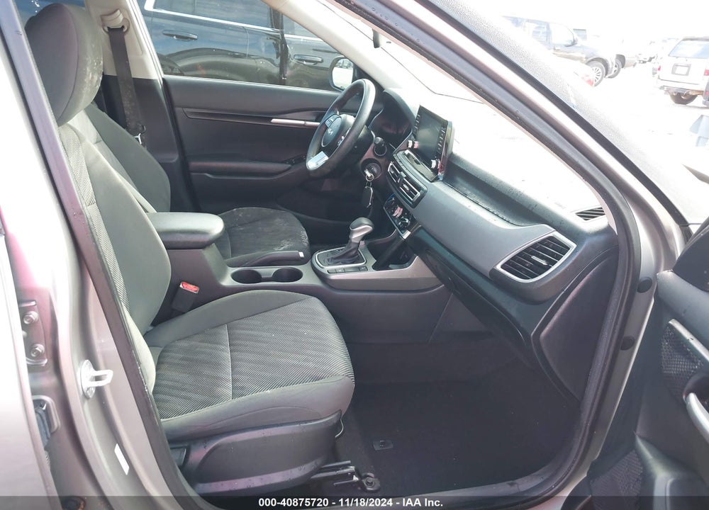 2023 KIA SELTOS LX VIN: KNDEPCAA6P7449615