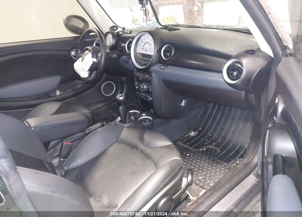 2012 MINI COOPER S CLUBMAN VIN: WMWZG3C58CTY32052