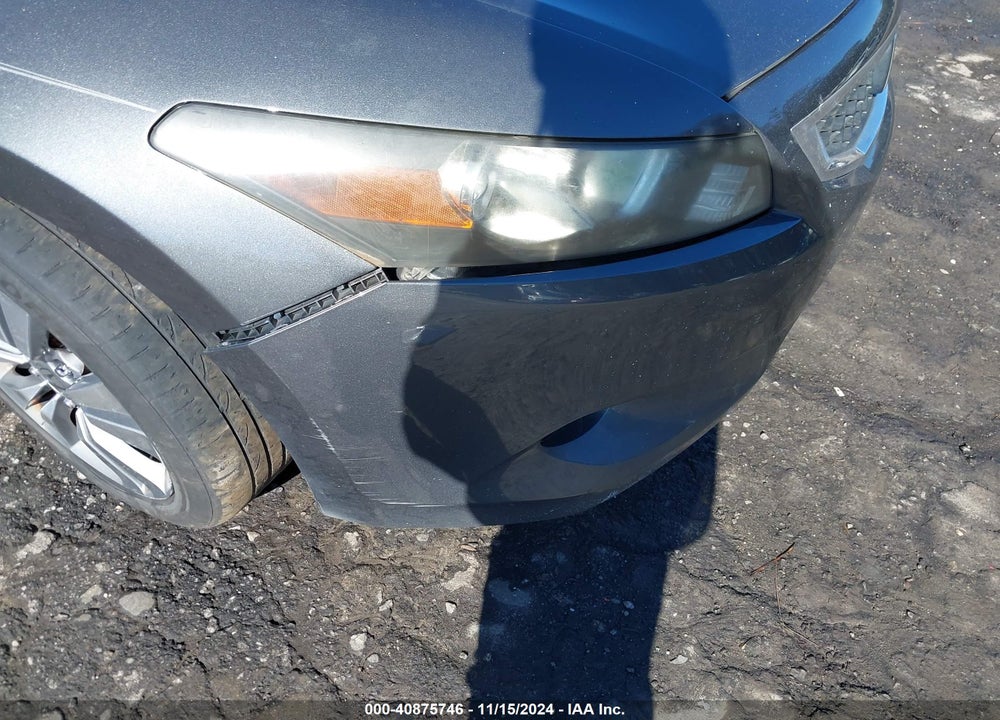 2010 HONDA ACCORD VIN: 1HGCS1B30AA006138