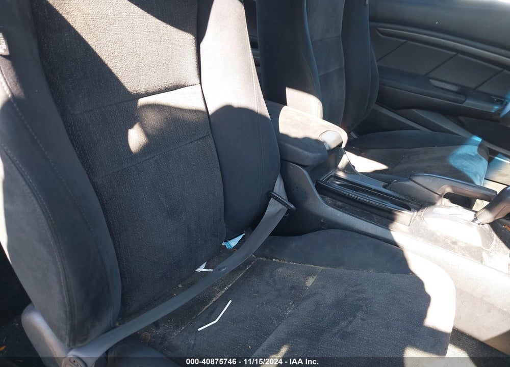 2010 HONDA ACCORD VIN: 1HGCS1B30AA006138