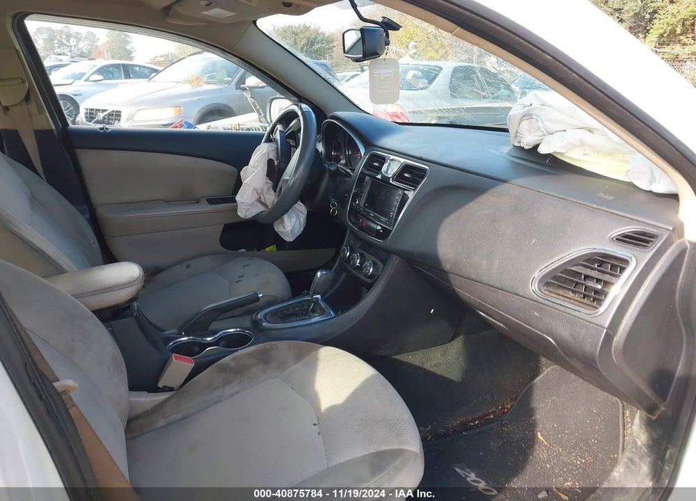 2012 CHRYSLER 200 TOURING VIN: 1C3CCBBB3CN130820