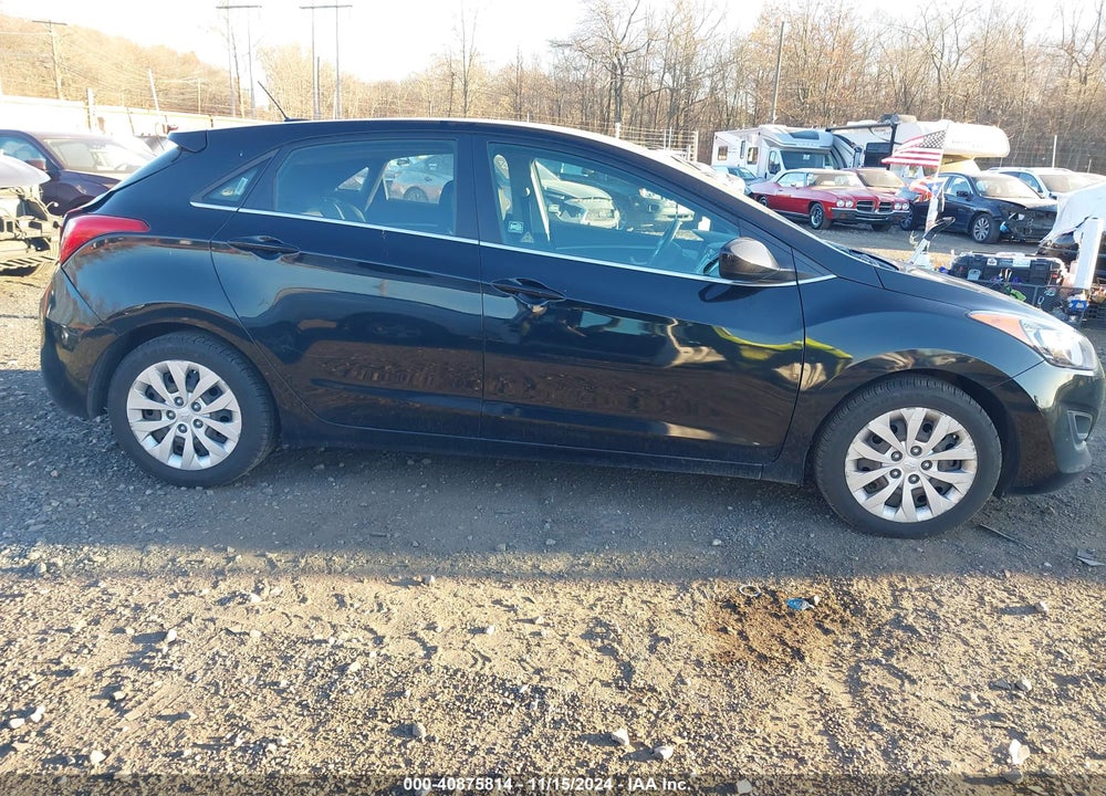 2017 HYUNDAI ELANTRA GT VIN: KMHD35LH8HU357076
