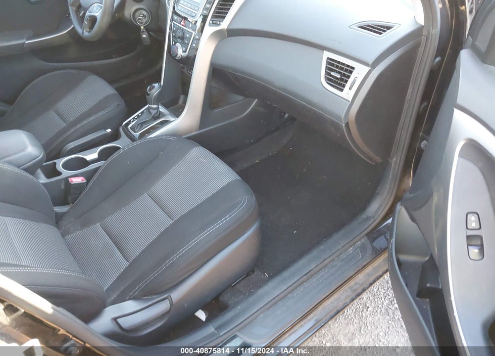 2017 HYUNDAI ELANTRA GT VIN: KMHD35LH8HU357076