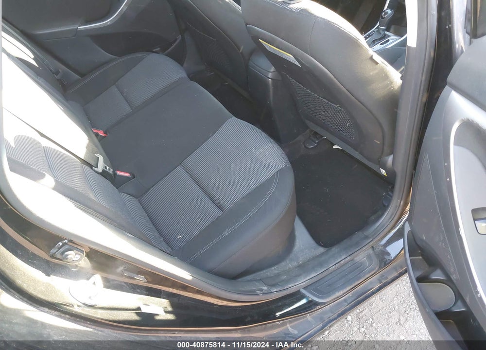 2017 HYUNDAI ELANTRA GT VIN: KMHD35LH8HU357076