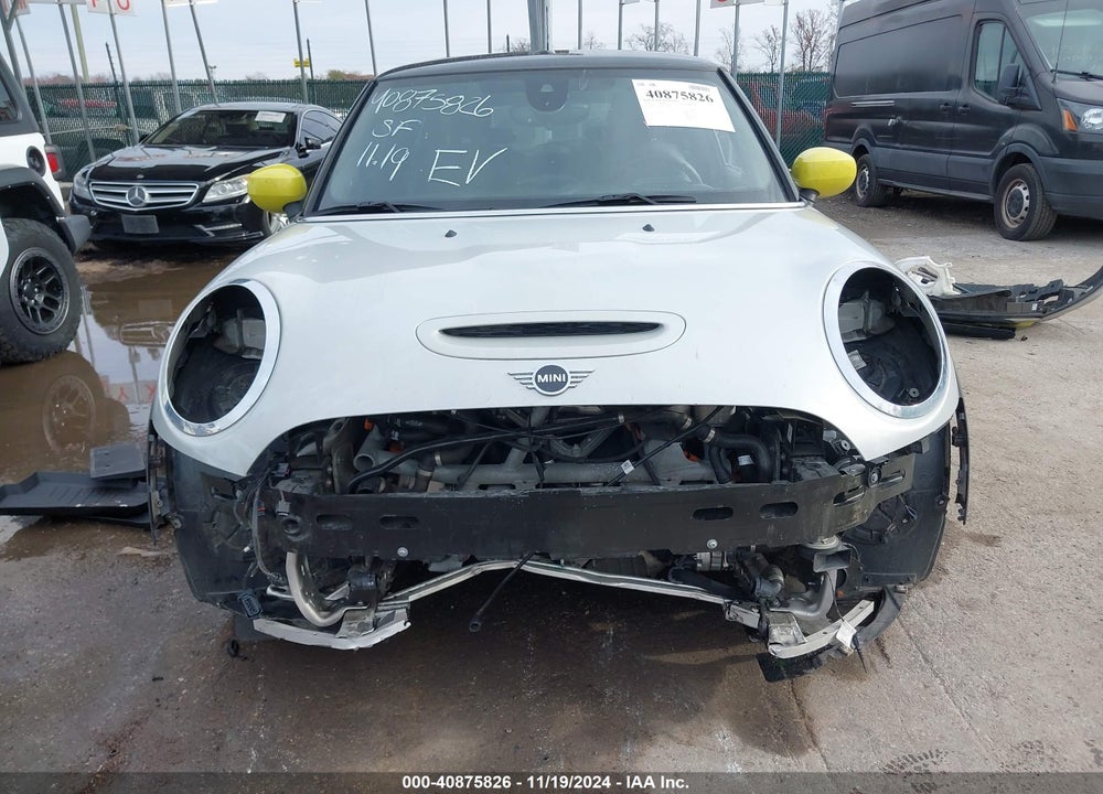 2021 MINI SE HARDTOP COOPER VIN: WMWXP3C09M2P24817