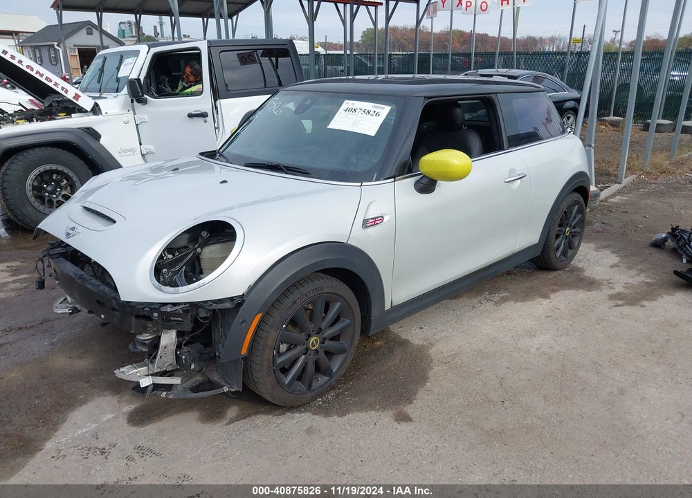 2021 MINI SE HARDTOP COOPER VIN: WMWXP3C09M2P24817