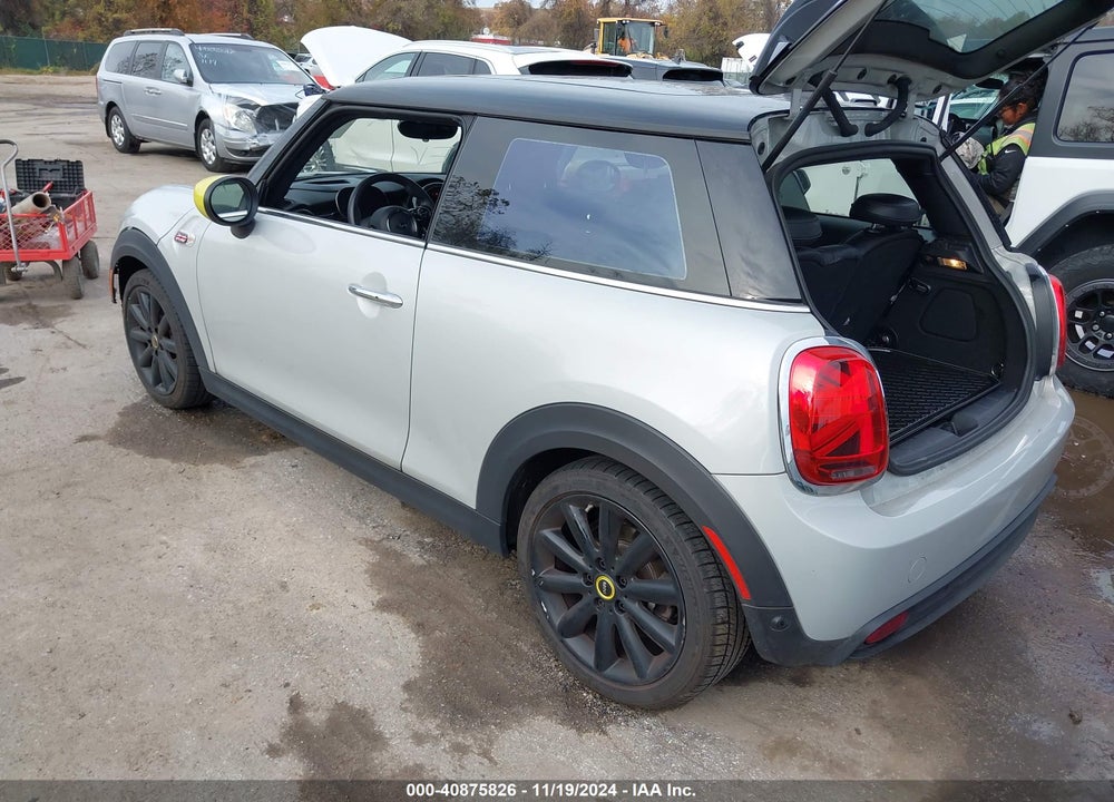 2021 MINI SE HARDTOP COOPER VIN: WMWXP3C09M2P24817
