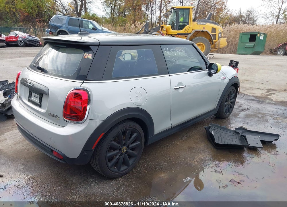 2021 MINI SE HARDTOP COOPER VIN: WMWXP3C09M2P24817