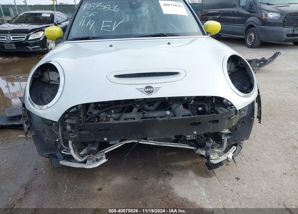 2021 MINI SE HARDTOP COOPER VIN: WMWXP3C09M2P24817