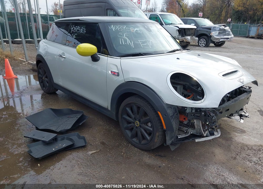 2021 MINI SE HARDTOP COOPER VIN: WMWXP3C09M2P24817