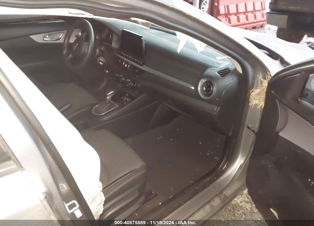 2024 KIA FORTE VIN: 3KPF24AD0RE725986