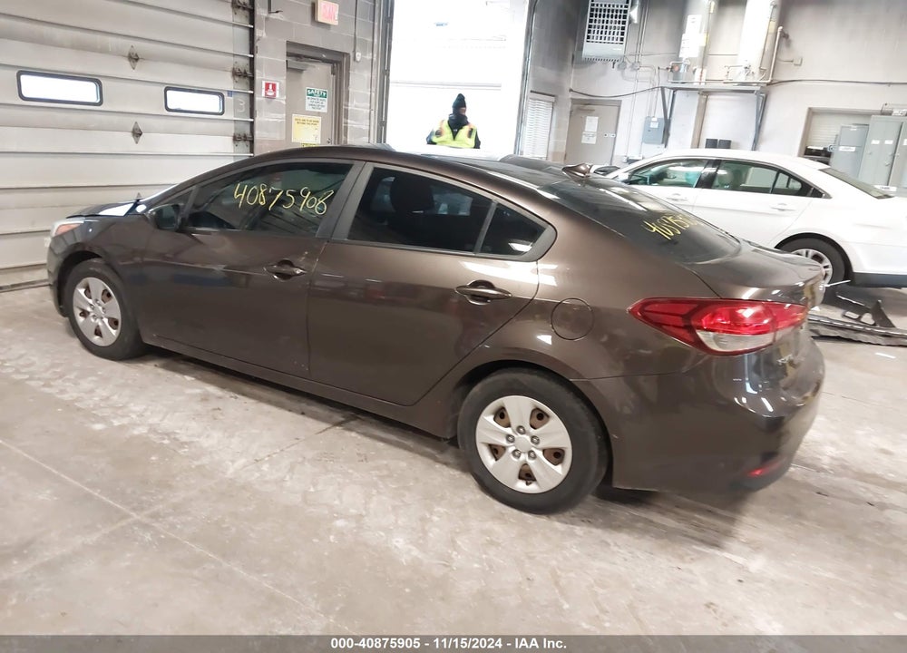 2018 KIA FORTE VIN: 3KPFK4A7XJE180796