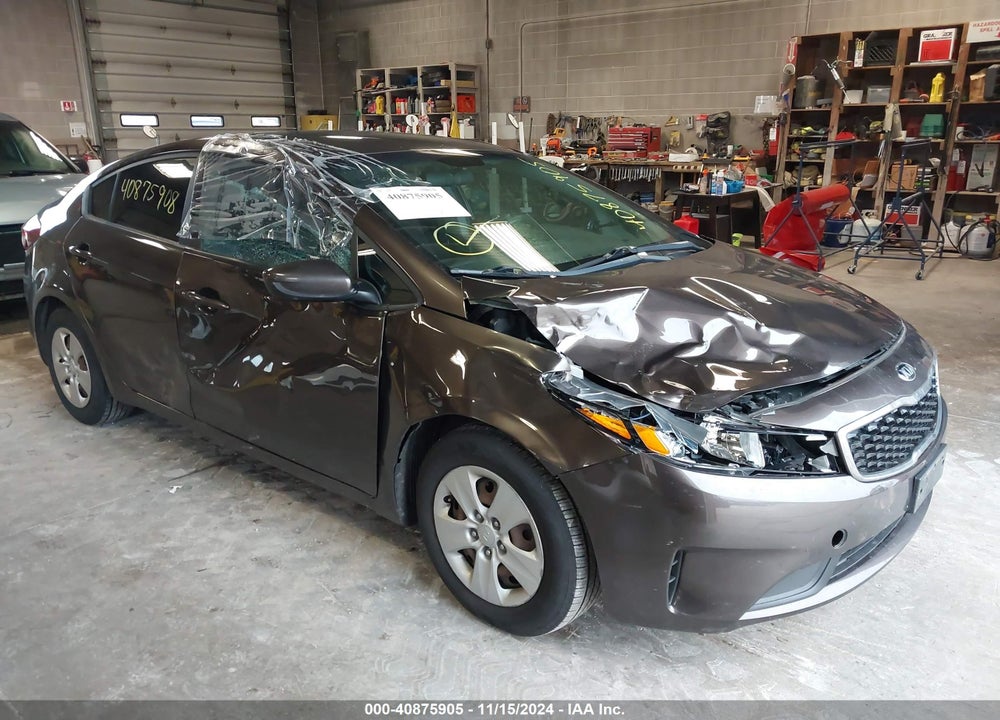 2018 KIA FORTE VIN: 3KPFK4A7XJE180796