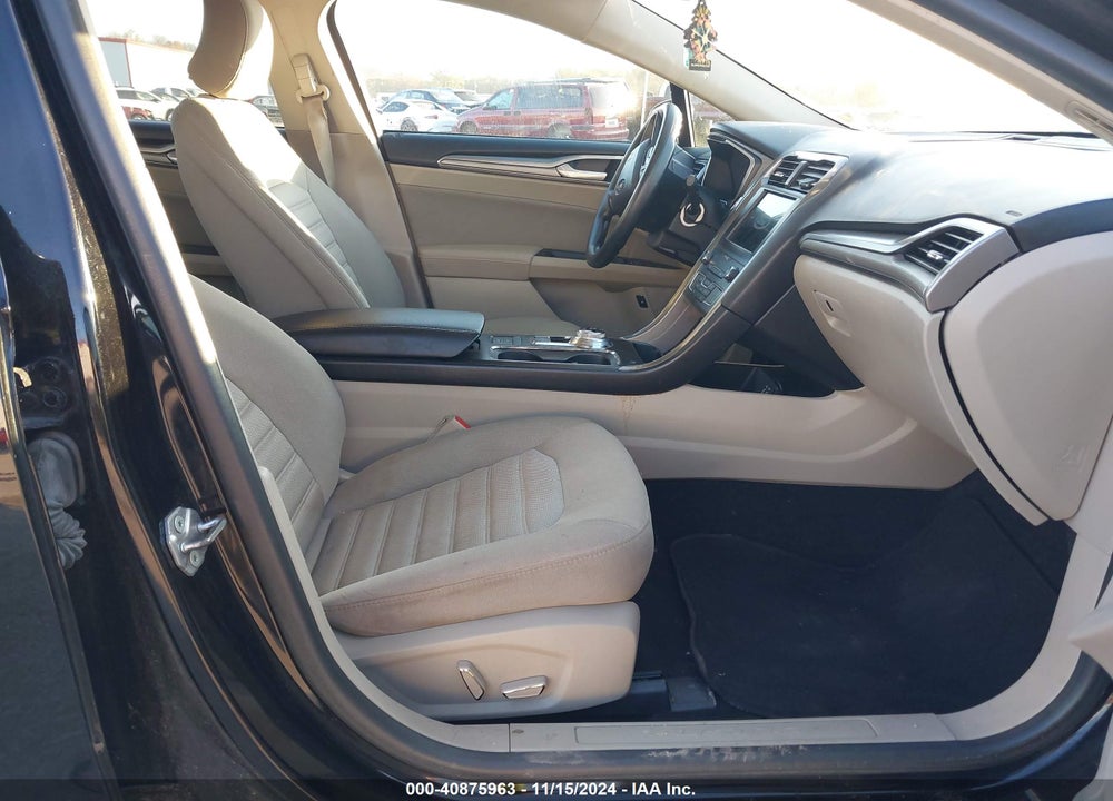 2019 FORD FUSION HYBRID SE VIN: 3FA6P0LUXKR222672