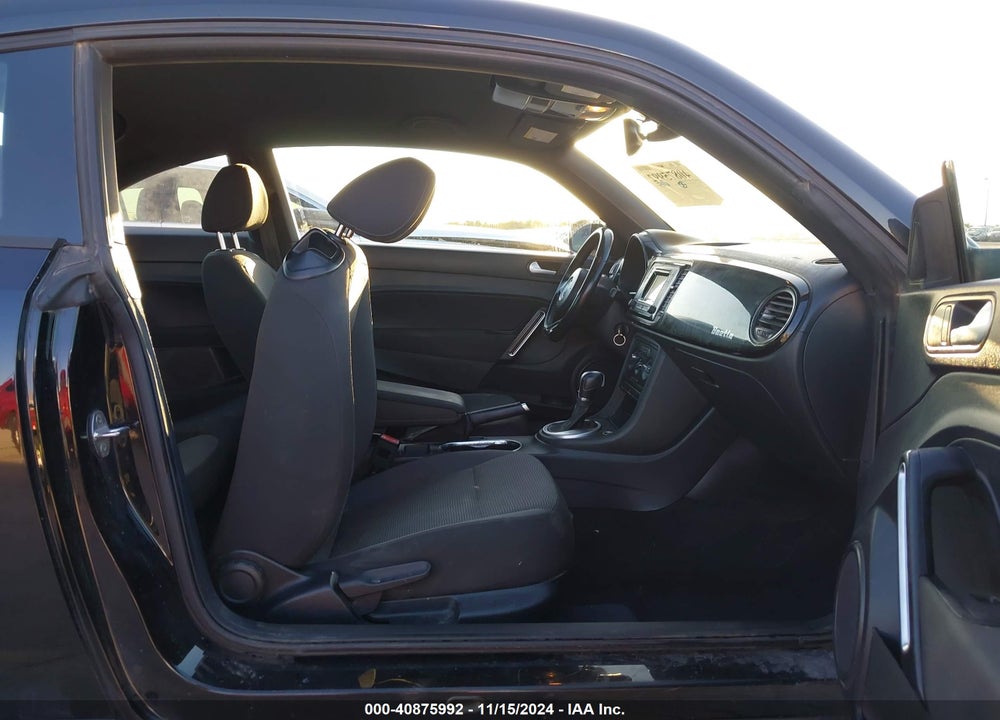 2016 VOLKSWAGEN BEETLE 1.8T S VIN: 3VWF17AT5GM635146