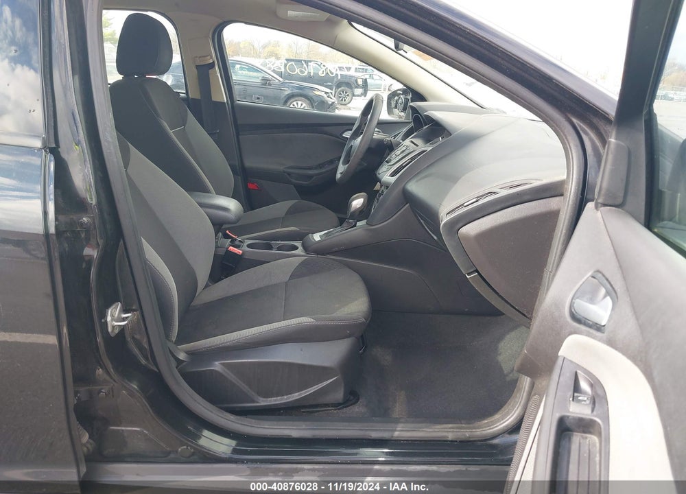 2014 FORD FOCUS SE VIN: 1FADP3K21EL404692