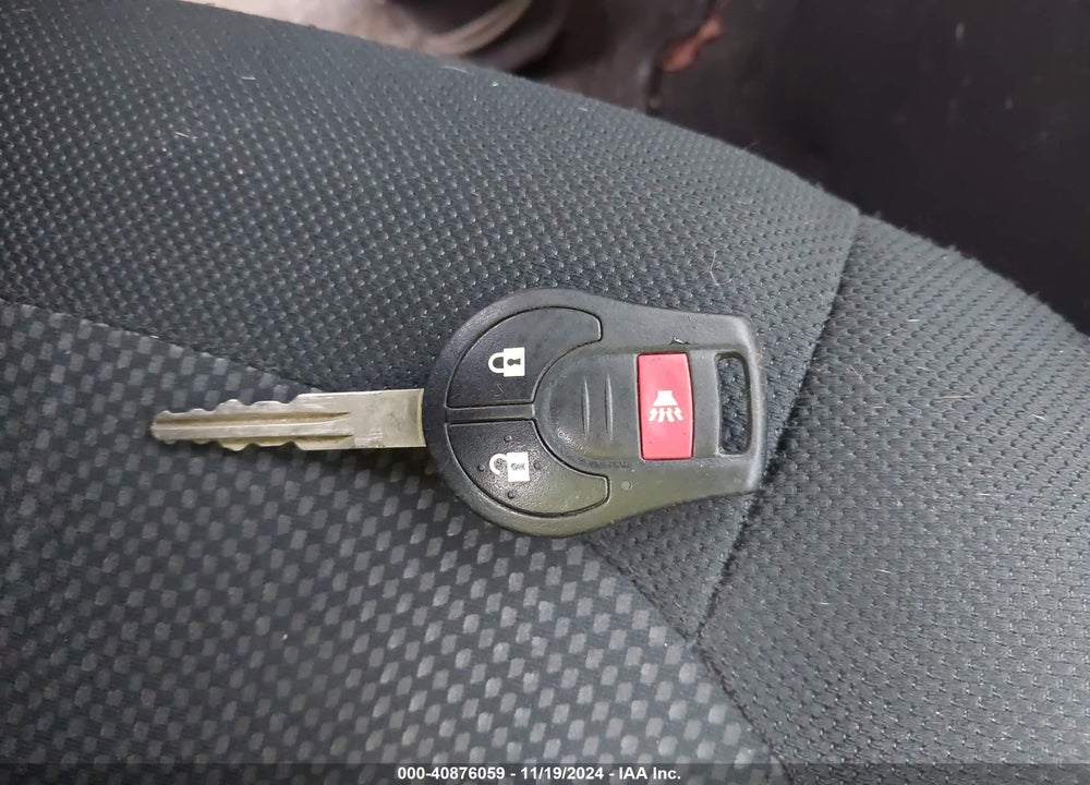2013 NISSAN ROGUE S VIN: JN8AS5MV4DW639023