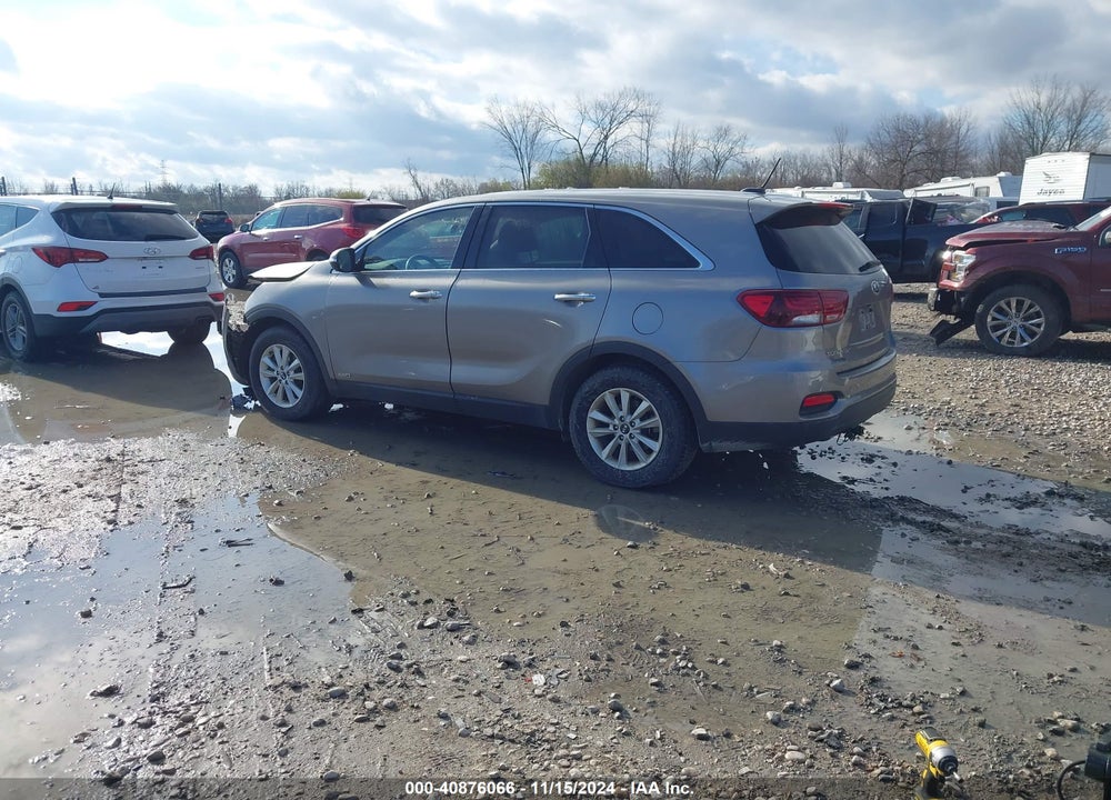 2019 KIA SORENTO 3.3L LX VIN: 5XYPGDA59KG528452