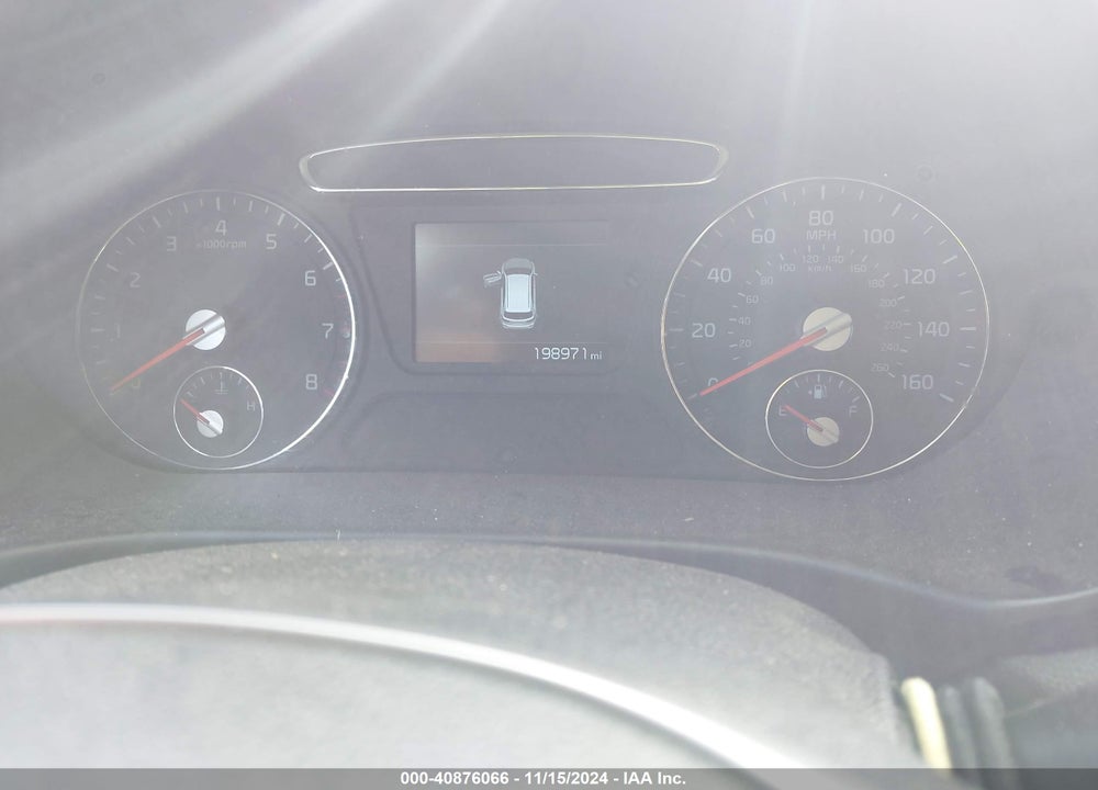 2019 KIA SORENTO 3.3L LX VIN: 5XYPGDA59KG528452