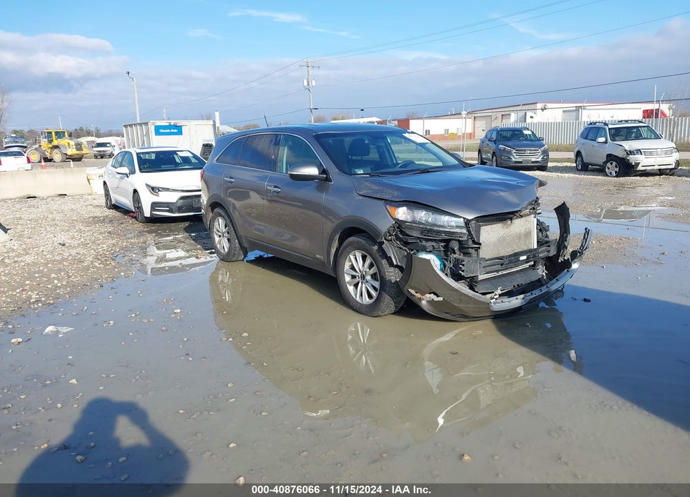 2019 KIA SORENTO 3.3L LX VIN: 5XYPGDA59KG528452