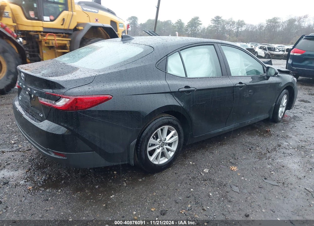2025 TOYOTA CAMRY LE VIN: 4T1DBADK8SU508561