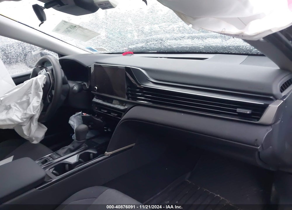 2025 TOYOTA CAMRY LE VIN: 4T1DBADK8SU508561
